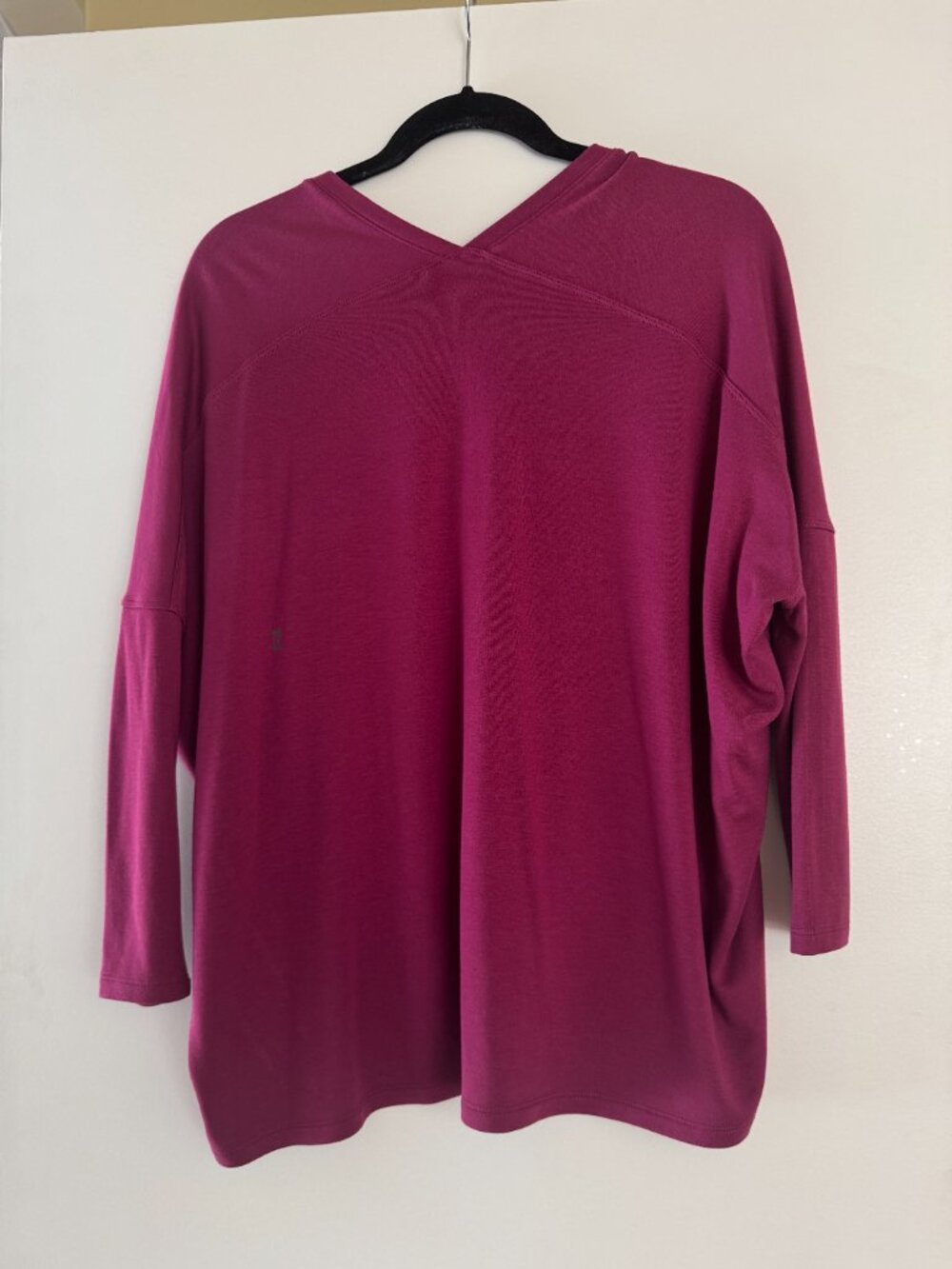 ✨ Kit and Ace Draped V-Neck Top – Raspberry Pink | XS - Picture 4 of 7